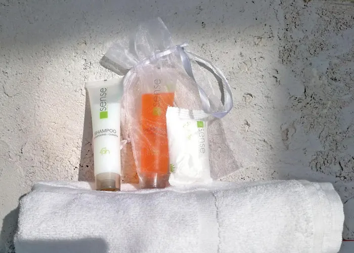 Appartement Confortable 2 Pieces A Avec Parking, Proche - Fr-1-338-11